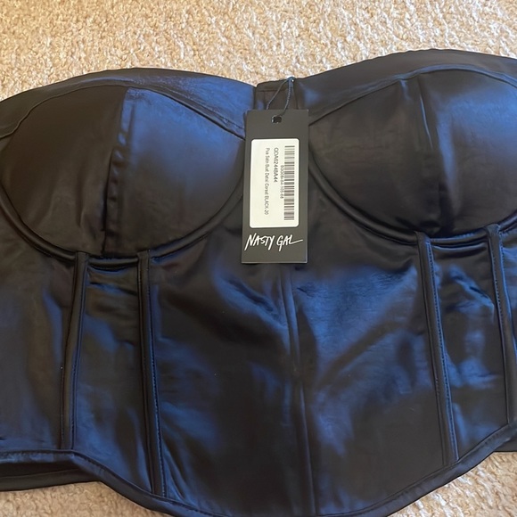 Womens New Nasty Gal Plus Satin Bust Detail Corset Black - Picture 4 of 9